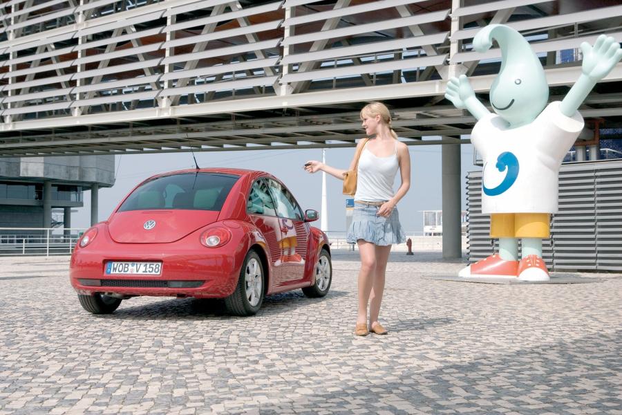  Volkswagen New Beetle 2006 года  (фото 30 из 47)